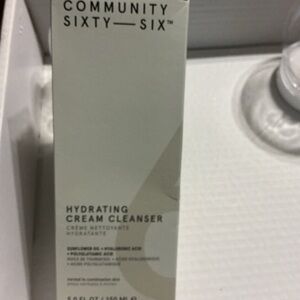 Hydrating Cream Cleanser - Cream